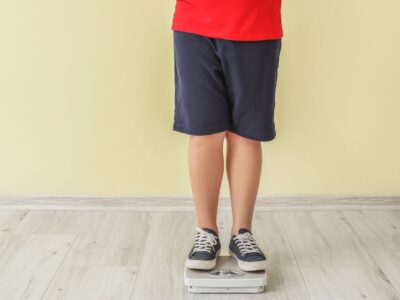 Wie viel sollte man mit 13 wiegen Normales Gewicht bei Kindern